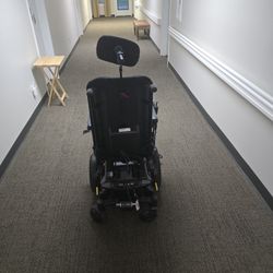 Quantum J4 HD Power Wheelchair