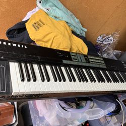 Kurzweil Sp76 Keyboard For Parts Or Repair 