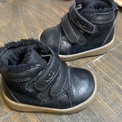 Uggs Size 2 Used 