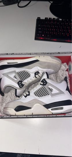 Air Jordan 4 military blacks