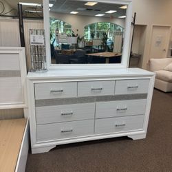 Comoda De 7 Gavetas + joyero, Espejo, Gaveteros 