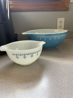 Vintage Pyrex 