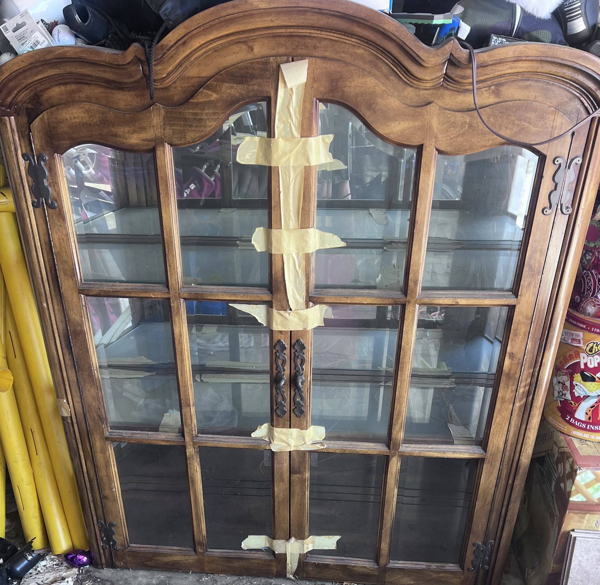 China Cabinet & Hutch