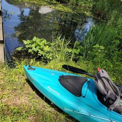 2 Kayaks