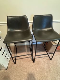 2 Bar Stools