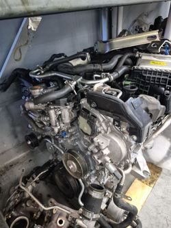 Infiniti 3.0 red sport motor 2020