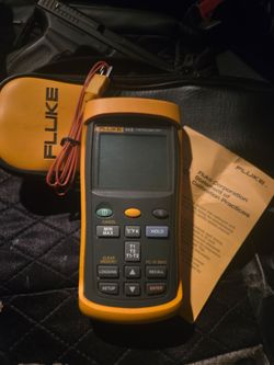 New FLUKE 54II THERMOMETER