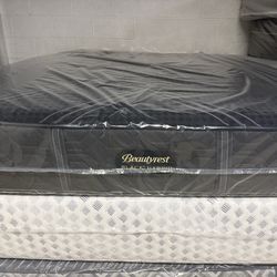King Beautyrest Black Series One Firm  Mattress