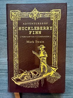 Mark Twain’s Adventures of Huckleberry Finn Collector’s Edition
