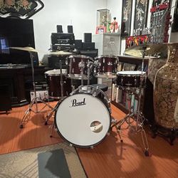 Pearl Drum Set