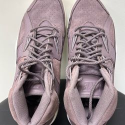 AIR NIKE Sz 11.5.    “Boe’s”