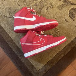 Nike Dunk Red high. M 10.5 