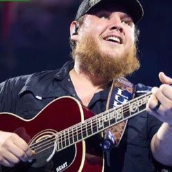 Luke Combs -Growin' Up And Gettin' Old Tour 