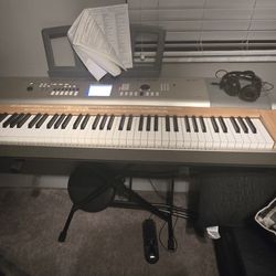 Yamaha Ypg 635 With Seat Stand And Pedal