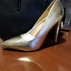 New Gold High Heels Size 9 
