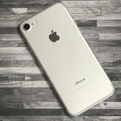 Apple IPhone 7 32gb Unlocked 