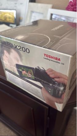 New Camcorder, Toshiba x200, Full HD