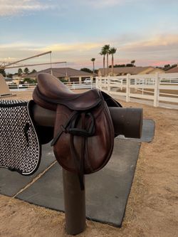 Henri De Rivel Close Contact Saddle