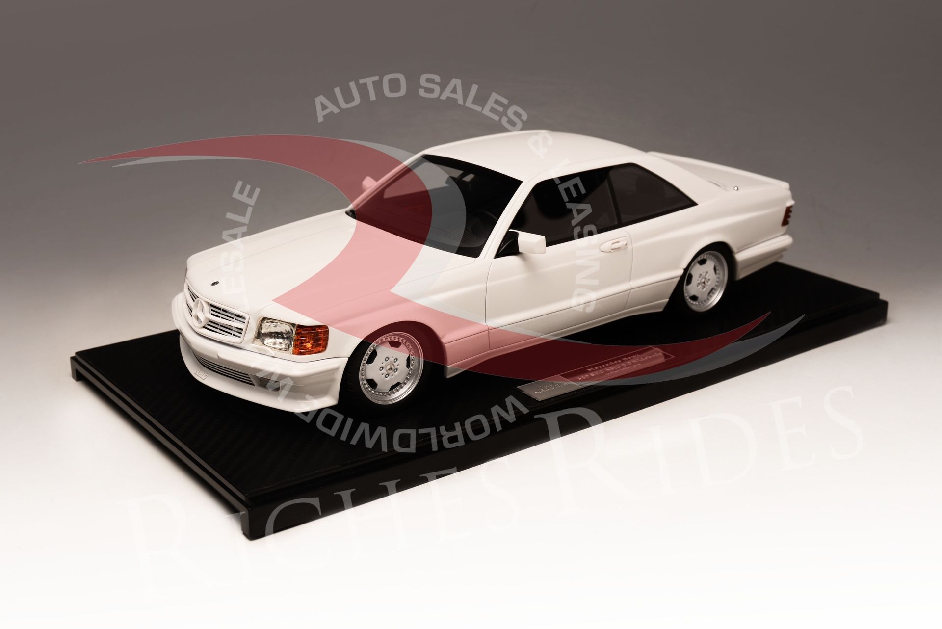 Ivy 1:18 Scale Resin Car Model - 1986 Mercedes-Benz 560 SEC AMG