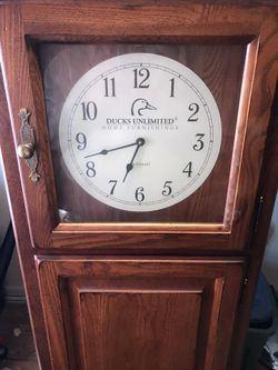 Ducks Unlimited clock/cabinet