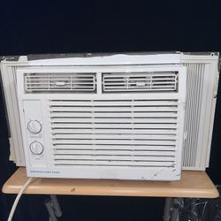 Emerson 5,000 BTU Air Conditioner 