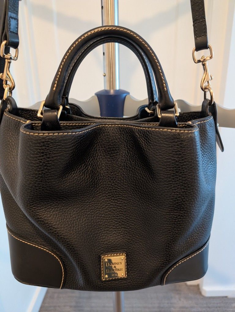 Dooney & Bourke Handbag