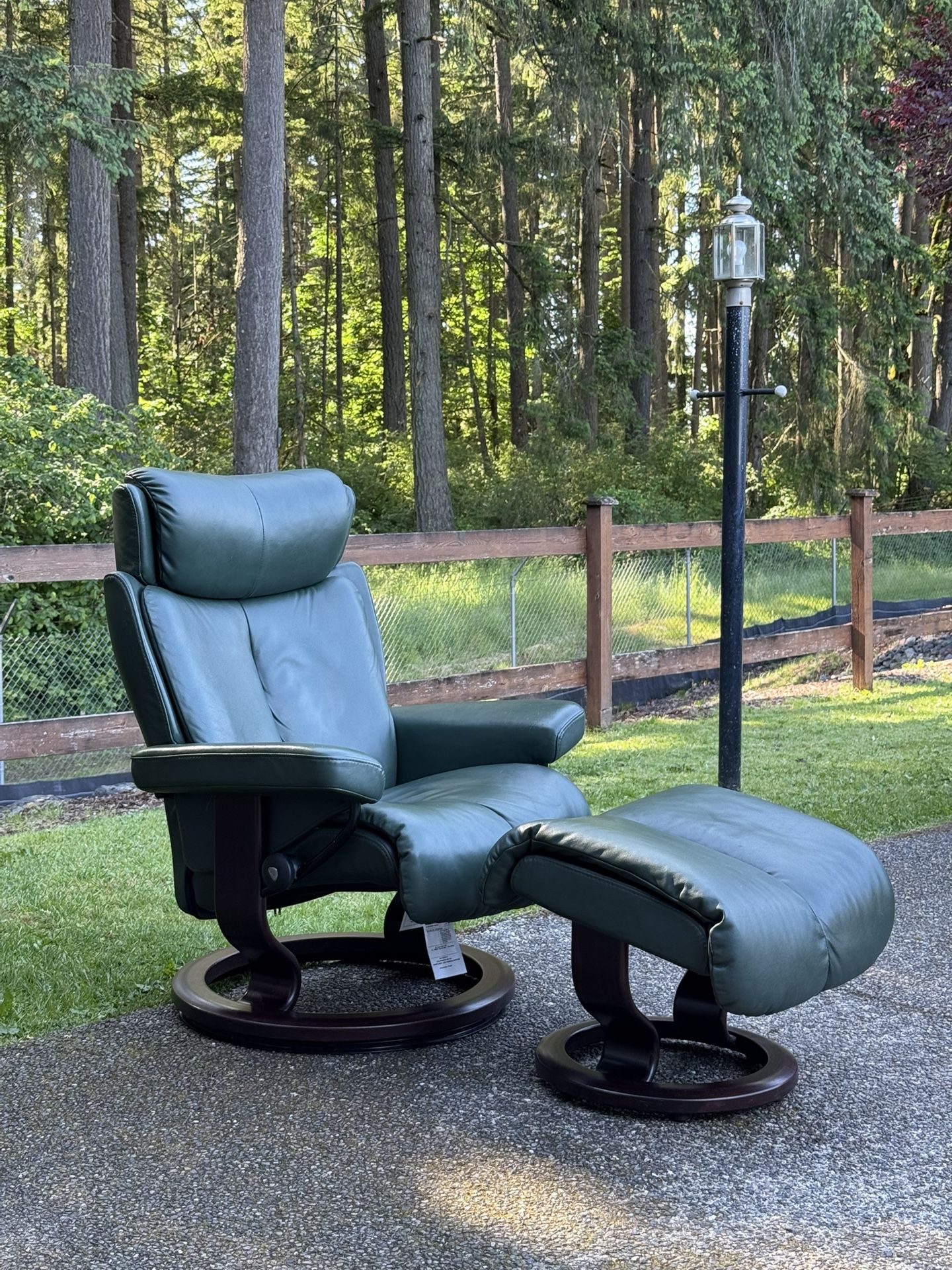 Ekornes Stressless Chair And Ottoman