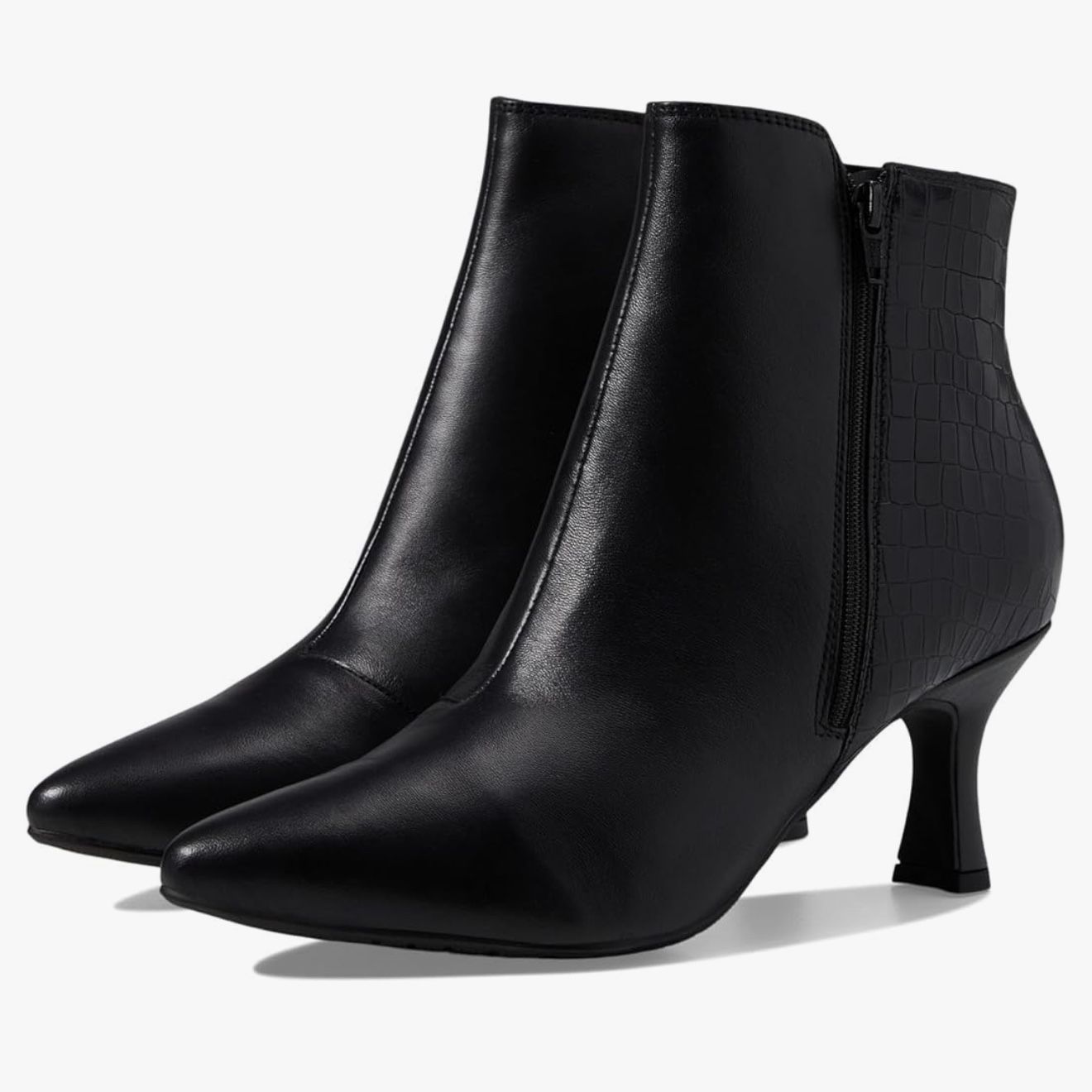 Clarks Collection Women's Kataleyna Glow Ankle Boot  booties new in box size 9.5