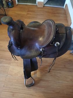 Horse saddle