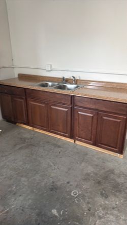 Kitchen cabinet
