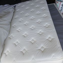 Super Comfortable Twin Size Pillow top Matress3