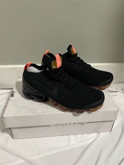 Nike Air VaporMax Flyknit Sneakers 7.5 women