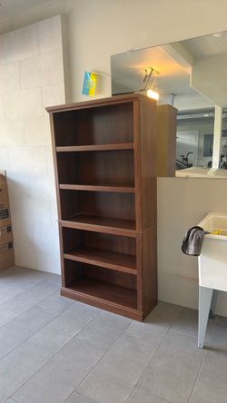 Bookshelf/cabinet