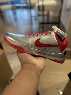 Kobe 5 Protro Caitlin Clark PE Size 11 Men