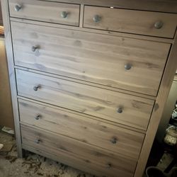 Dresser Set