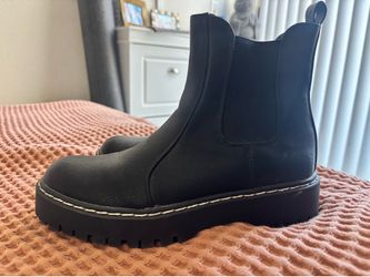 Black Boots 8.5