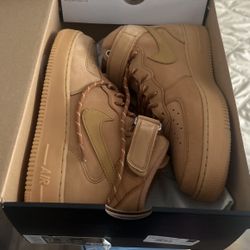 Air Force 1 Mid
