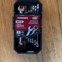 Husky 8-Piece Ratcheting Wrench Set SAE