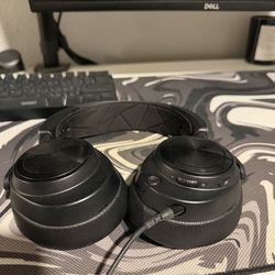 Arctic Nova Pro gaming headset