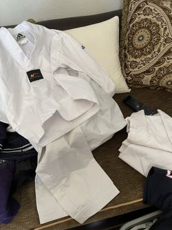 Karate Outfits 1 Top 3 Bottoms Size 7/8