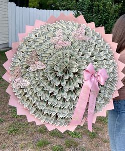 Bouquet with money / Ramo con dinero