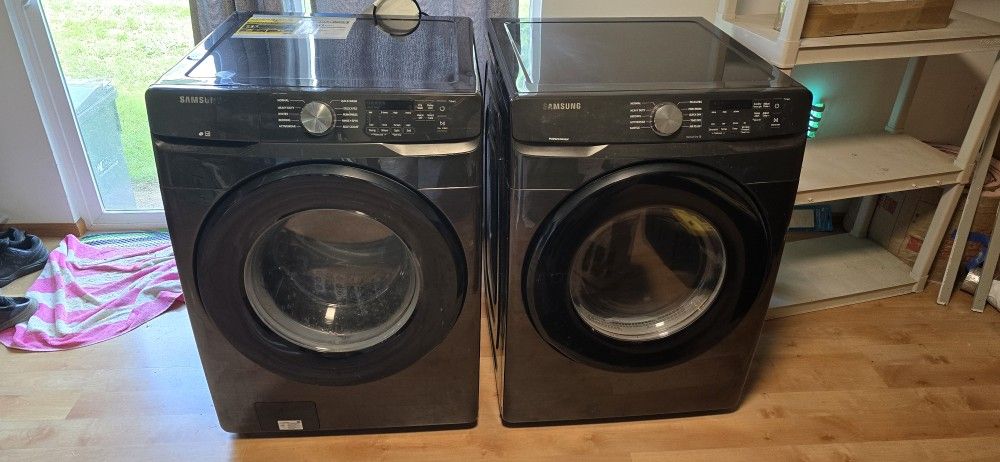 SAMSUNG STACKABLE WASHER DRYER SET