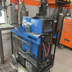 Dynasty 700 Welder