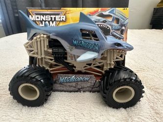 Megalodon 1:24 scale