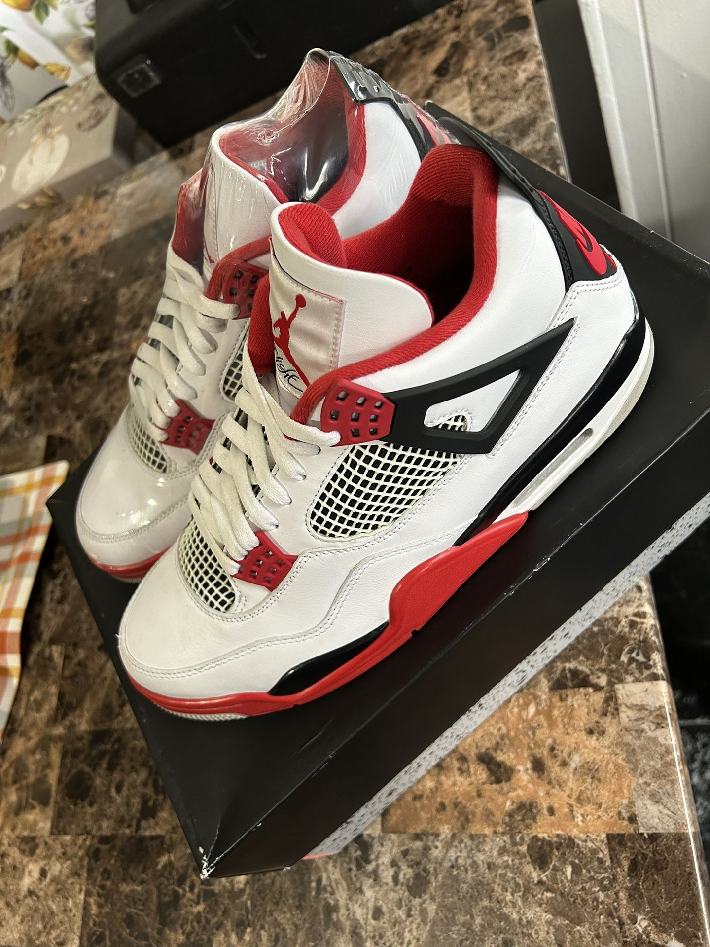 Jordan Retro 4 “Fire Red” (2020) Size 11.5 Men