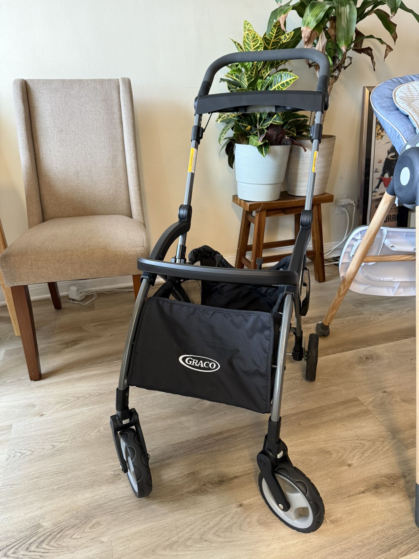 Graco SnugRider Elite Car Seat Frame Stroller