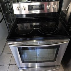 Estufa Eléctrica Samsung Disponible