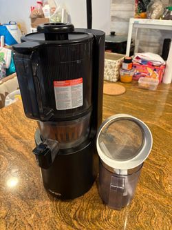 Hurom H200 Slow Juicer Easy Clean, Scrub-Free, 120V, Black