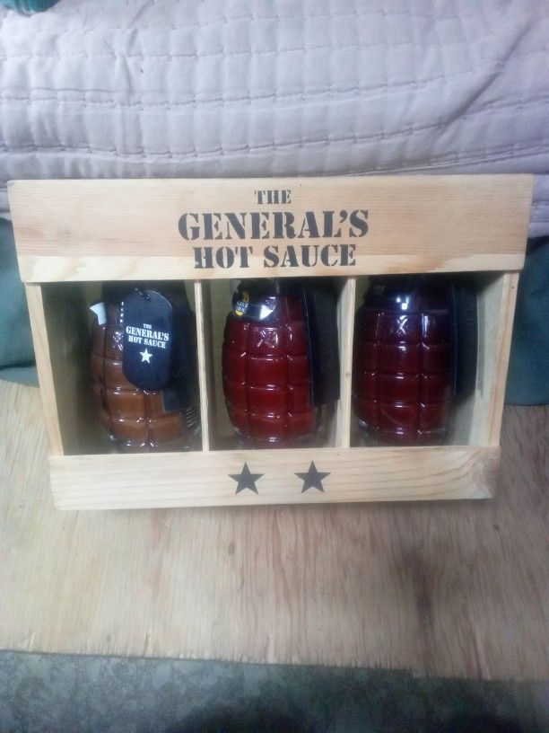 Hot Sauce Gift Box