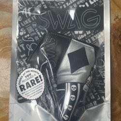 Swag Golf SKELETON KING of Diamonds RARE March COTM Blade Cover  - SEALED
